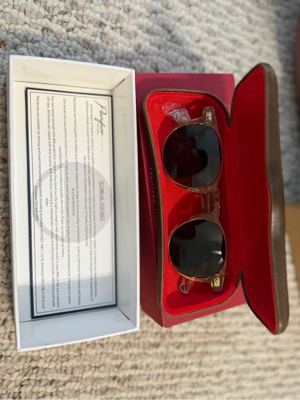 Pacífica Optical Sunglasses - Clear/ Champagne Round Frame Gold Detail